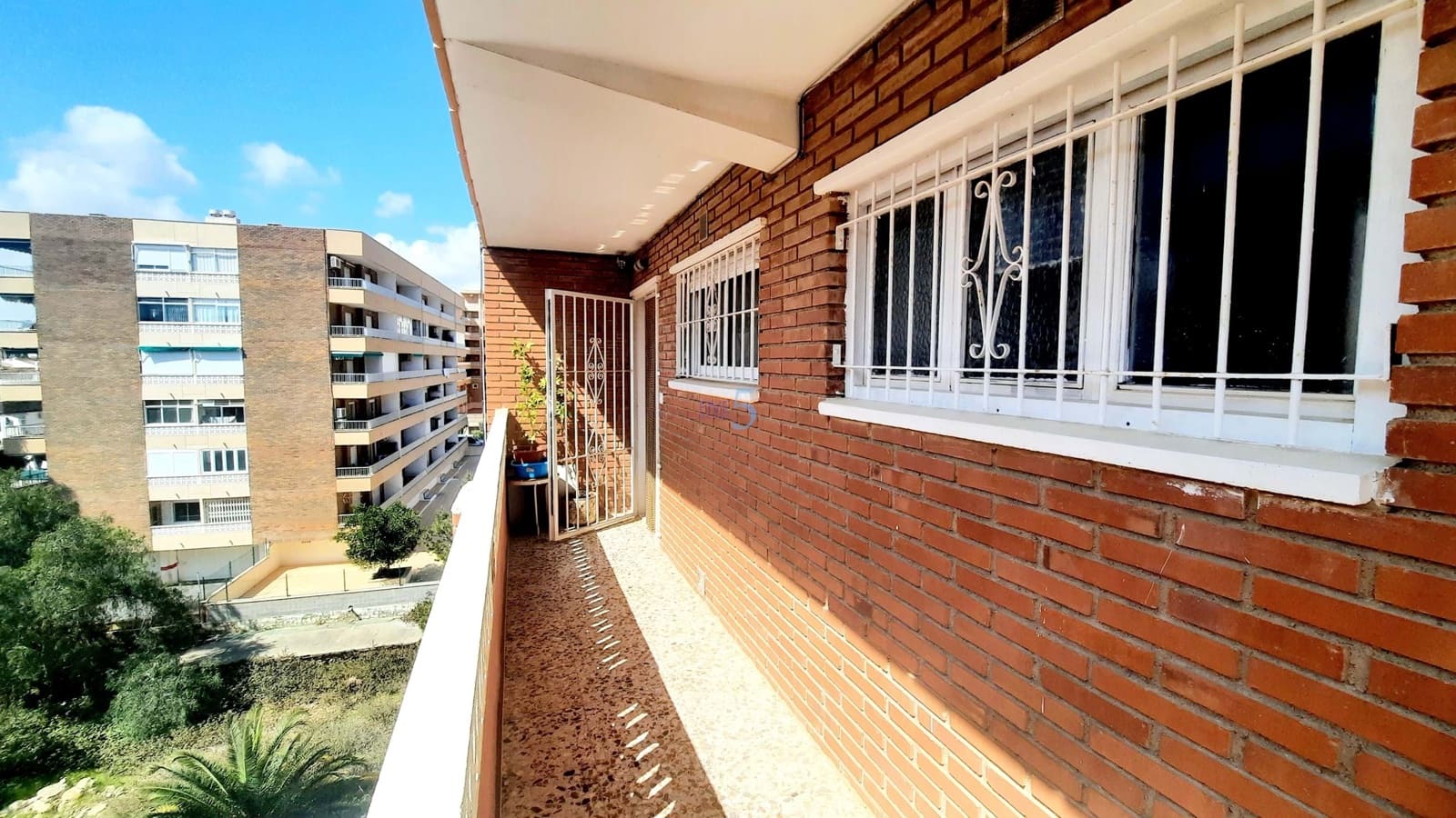 2 sovrum Lägenhet till salu i Alicante stad - 199 000 € (Ref: 9720759)