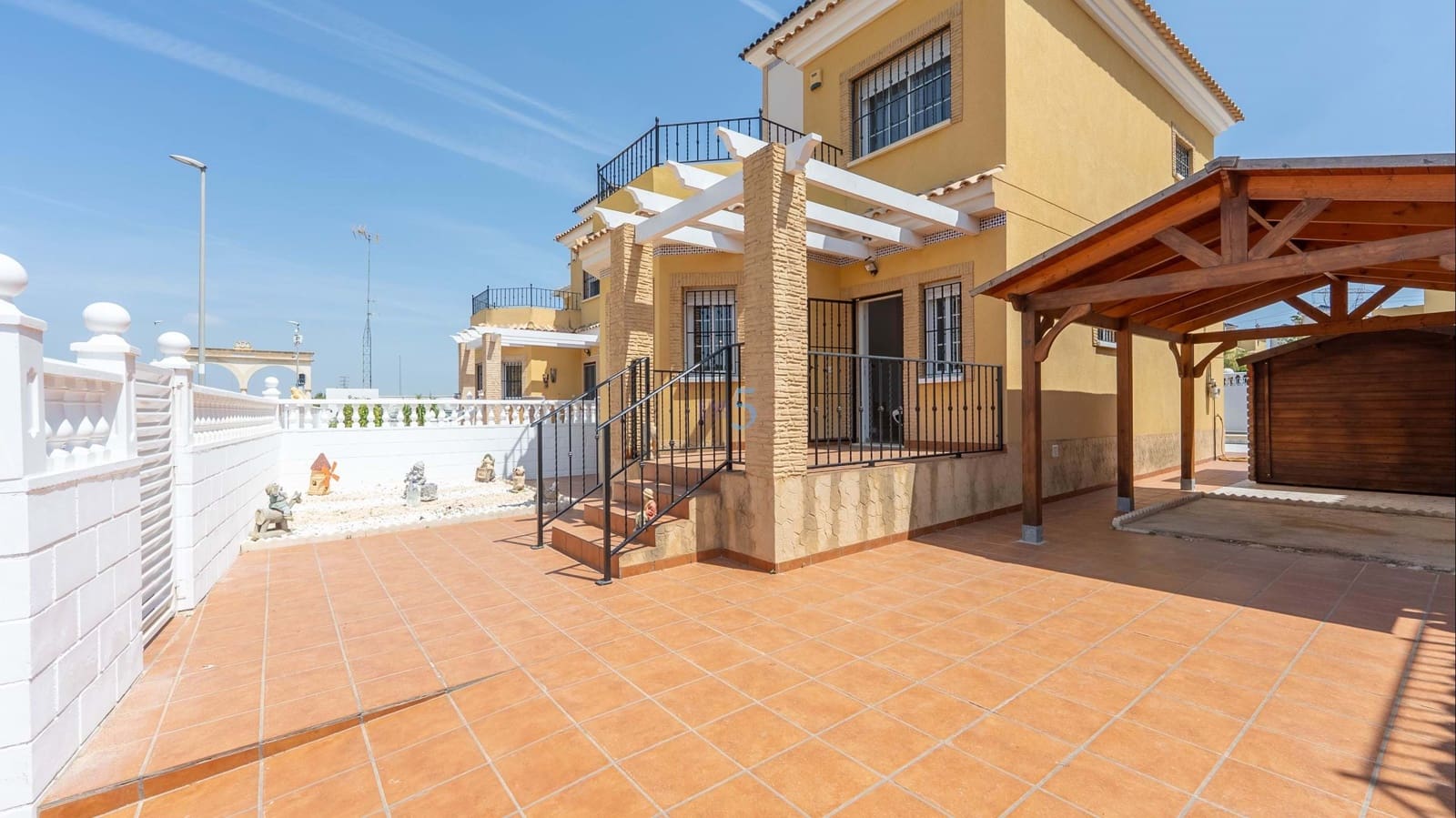 3 bedroom Villa for sale in Lo Crispin with pool - € 285,000 (Ref: 9720902)
