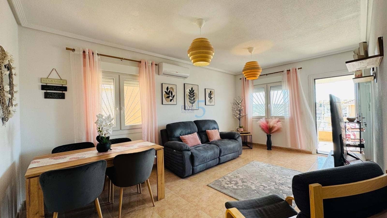 2 soveværelse Bungalow til salg i Ciudad Quesada med swimmingpool - € 167.950 (Ref: 9723558)