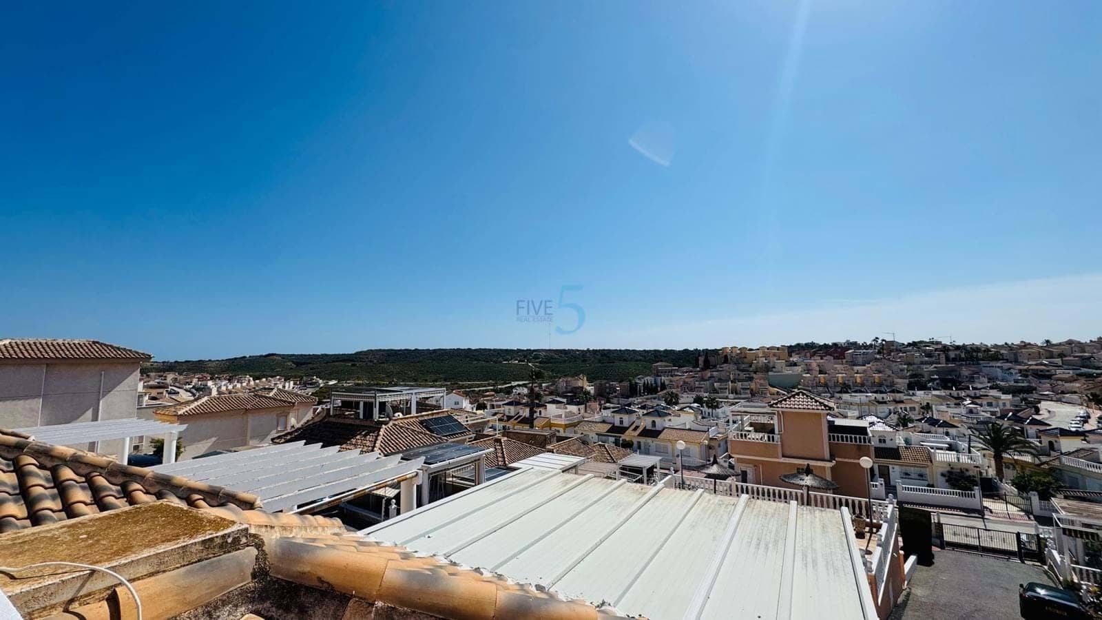 2 soveværelse Bungalow til salg i Ciudad Quesada med swimmingpool - € 167.950 (Ref: 9723558)