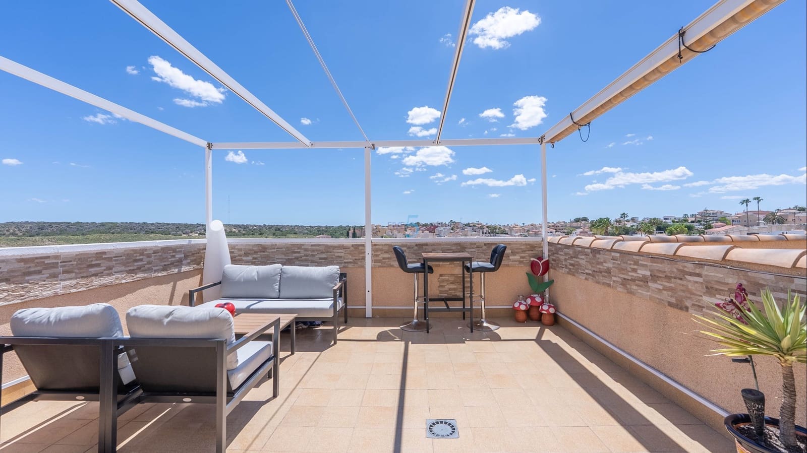 2 sovrum Bungalow till salu i Ciudad Quesada med pool - 164 500 € (Ref: 9723558)