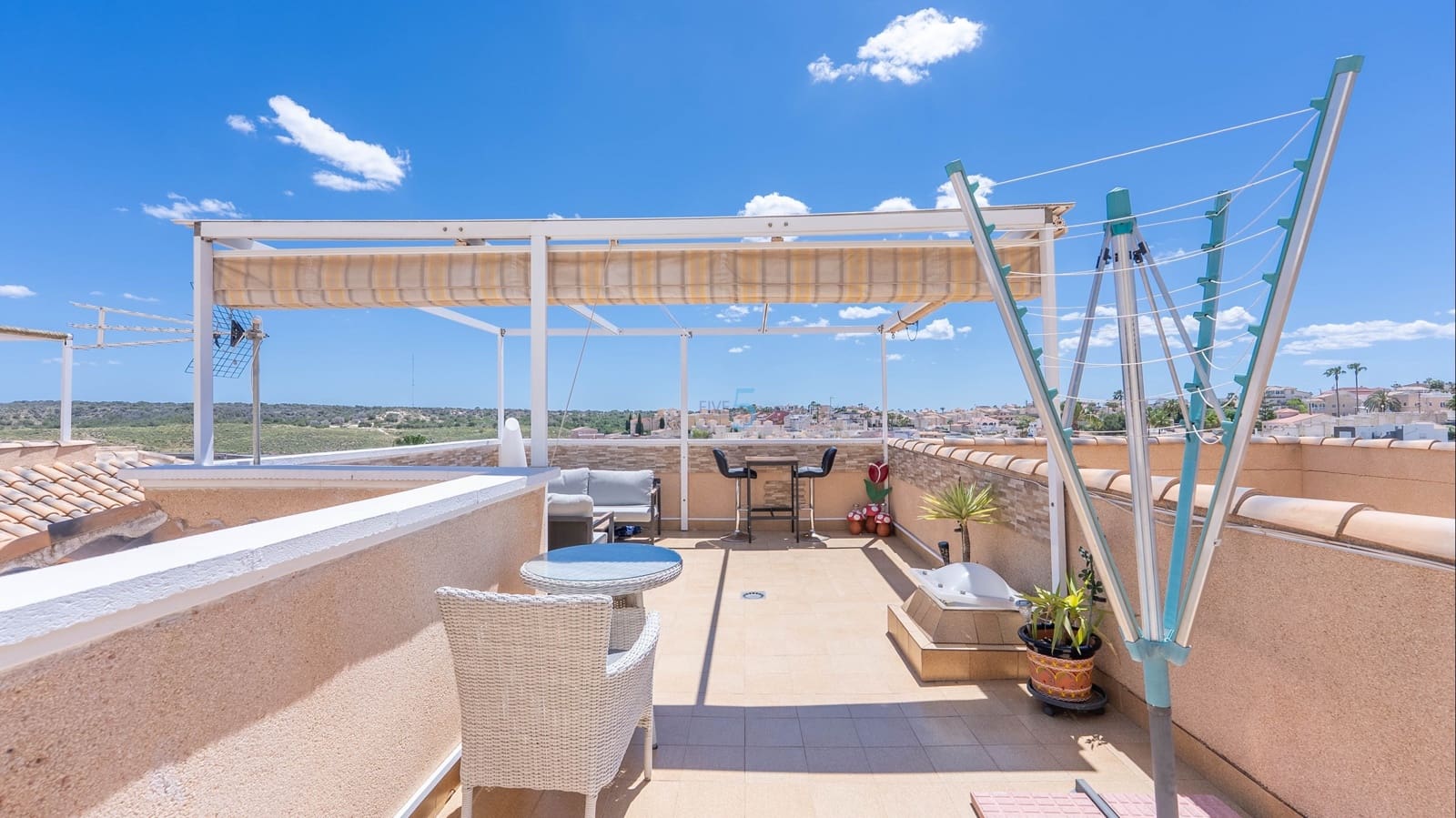 2 sovrum Bungalow till salu i Ciudad Quesada med pool - 164 500 € (Ref: 9723558)