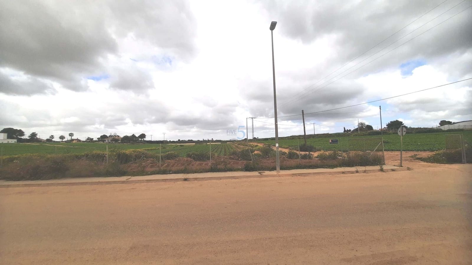 3 soveværelse Semi-Rækkehus til salg i Casas Blancas med swimmingpool - € 129.999 (Ref: 9725028)