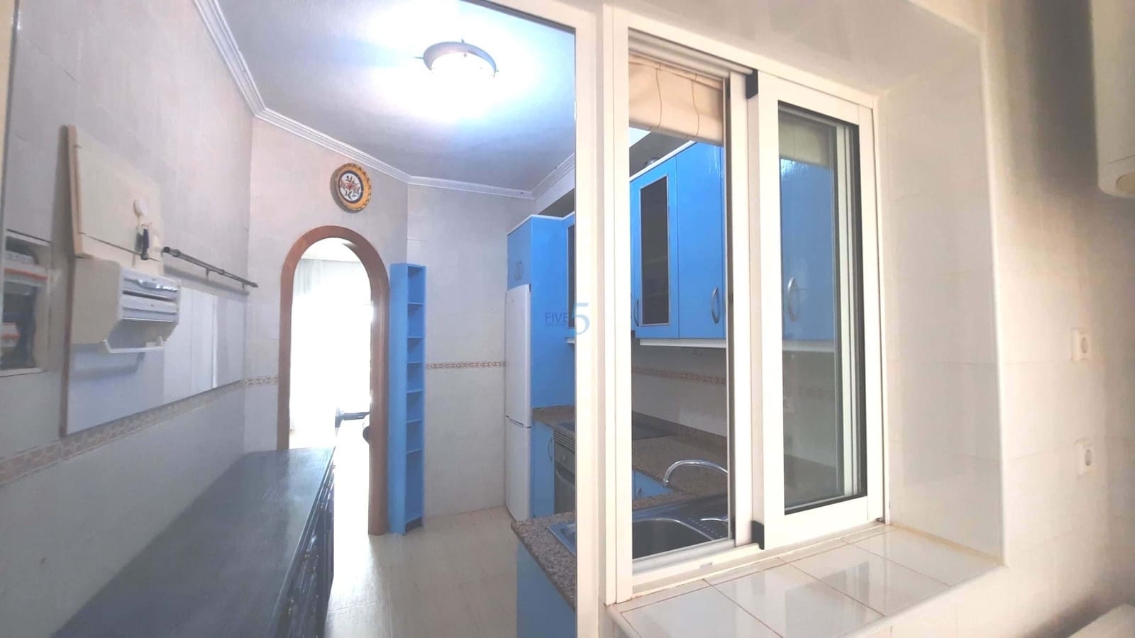 3 soveværelse Semi-Rækkehus til salg i Casas Blancas med swimmingpool - € 129.999 (Ref: 9725028)