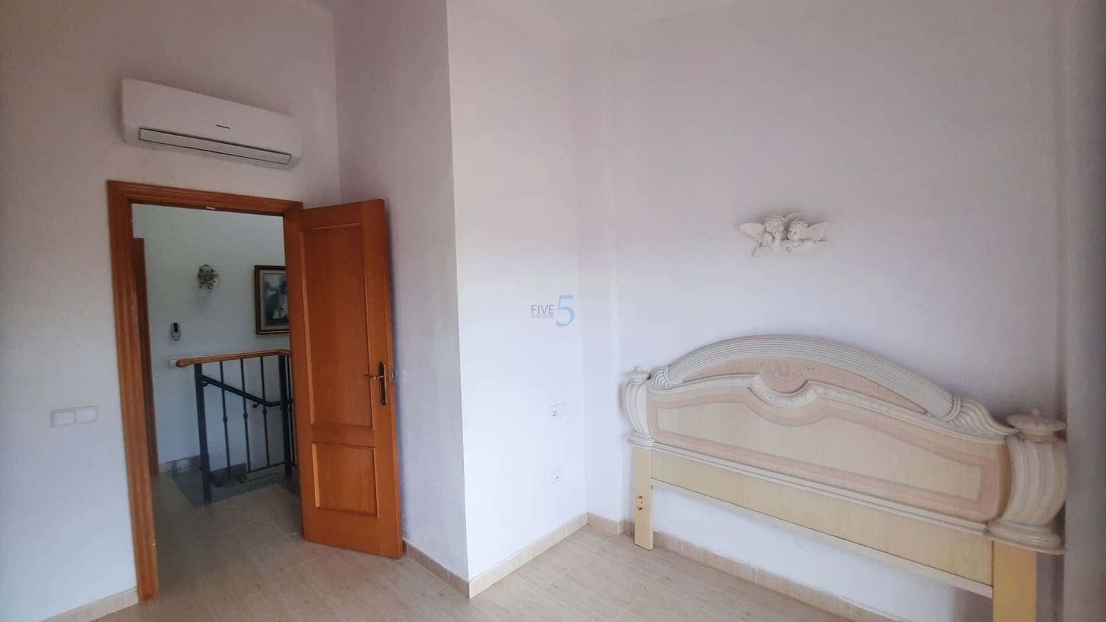 3 soveværelse Semi-Rækkehus til salg i Casas Blancas med swimmingpool - € 129.999 (Ref: 9725028)