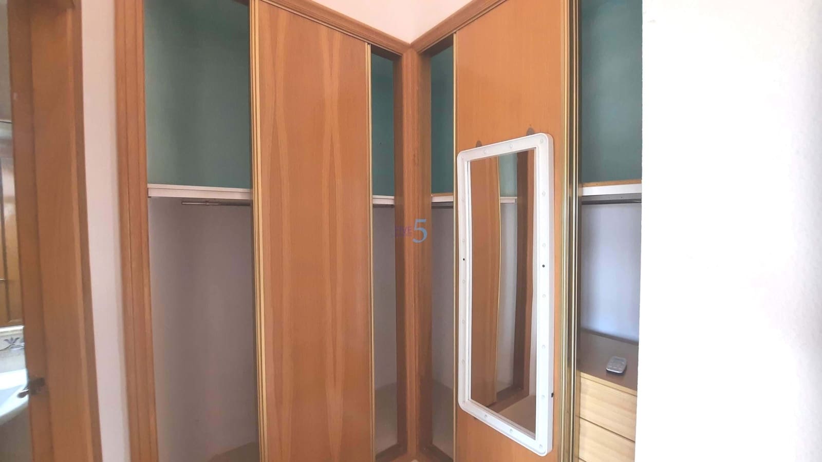 3 soveværelse Semi-Rækkehus til salg i Casas Blancas med swimmingpool - € 129.999 (Ref: 9725028)