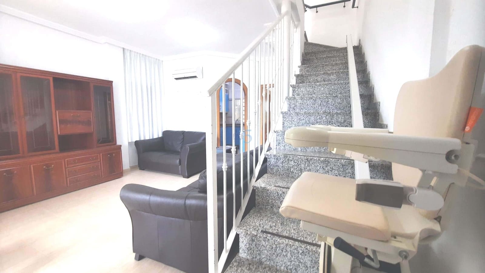 3 soveværelse Semi-Rækkehus til salg i Casas Blancas med swimmingpool - € 129.999 (Ref: 9725028)