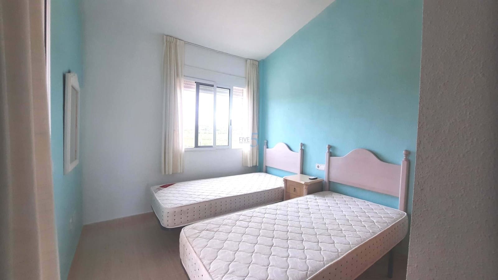 3 soveværelse Semi-Rækkehus til salg i Casas Blancas med swimmingpool - € 129.999 (Ref: 9725028)