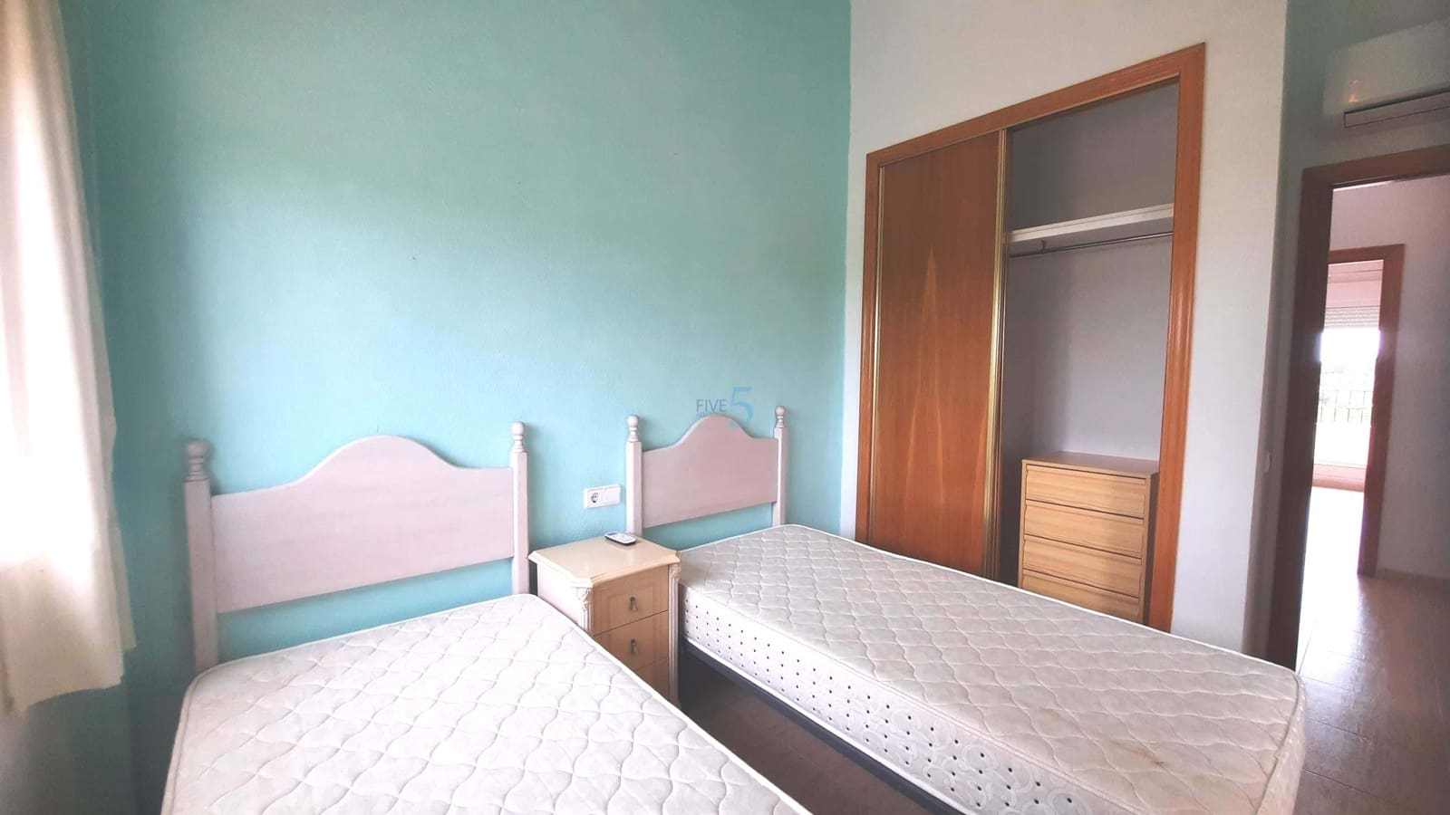 3 soveværelse Semi-Rækkehus til salg i Casas Blancas med swimmingpool - € 129.999 (Ref: 9725028)