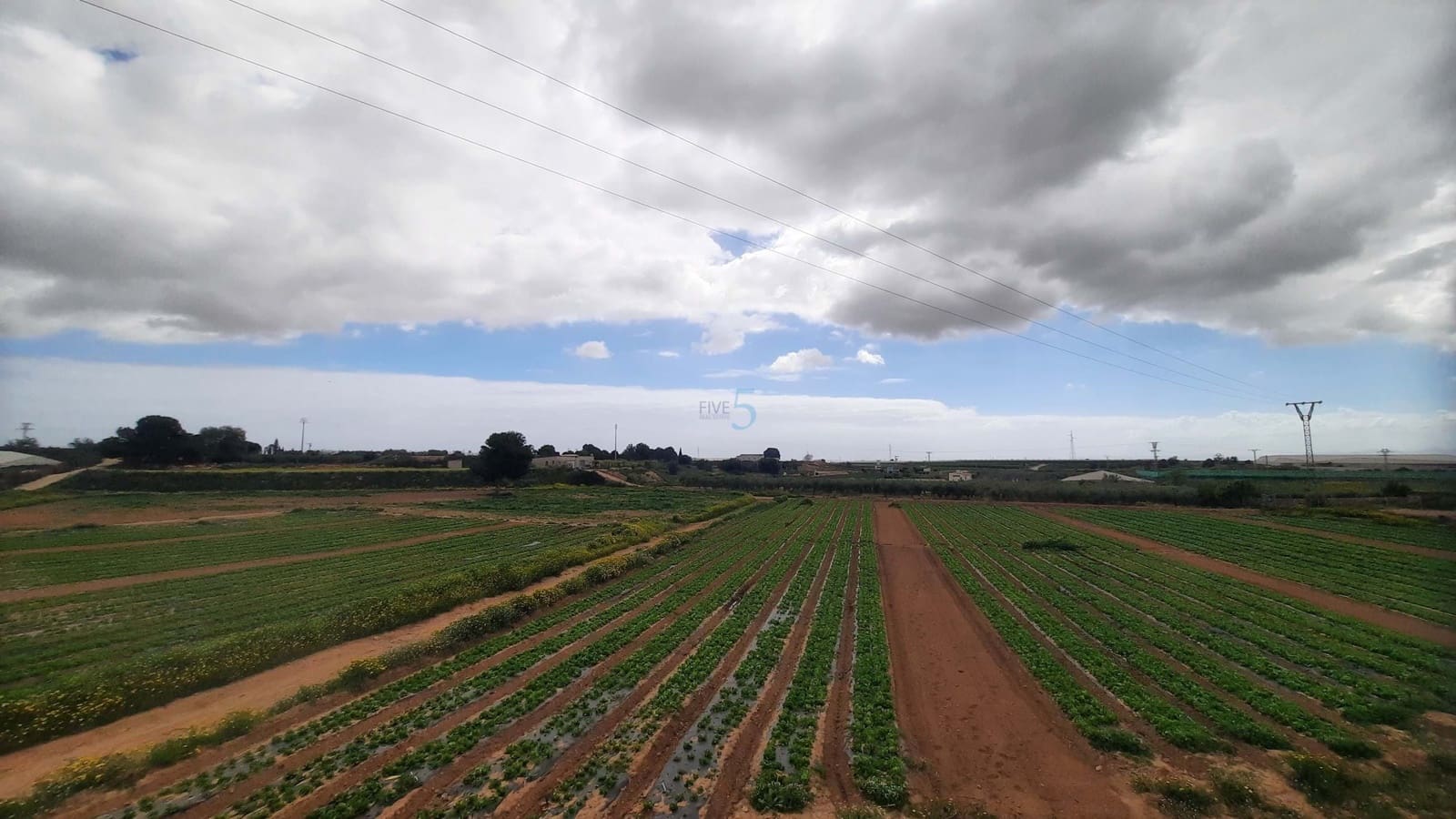 3 soveværelse Semi-Rækkehus til salg i Casas Blancas med swimmingpool - € 129.999 (Ref: 9725028)