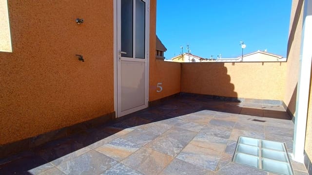 2 bedroom Townhouse for sale in Torrevieja with pool - € 129,995 (Ref: 9725030)