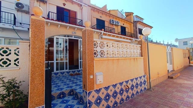 2 bedroom Townhouse for sale in Torrevieja with pool - € 129,995 (Ref: 9725030)