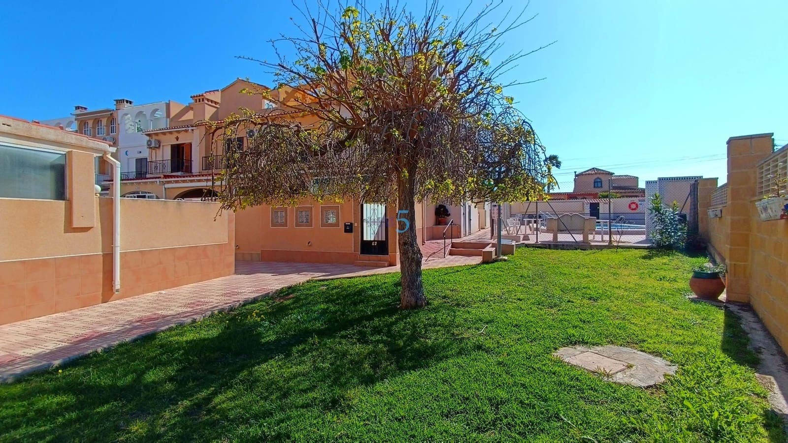 2 Zimmer Haus zu verkaufen in Torrevieja mit Pool - 129.995 € (Ref: 9725030)