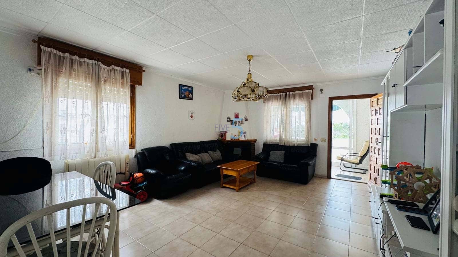 2 slaapkamer Villa te koop in La Siesta met zwembad garage - € 220.000 (Ref: 9727431)
