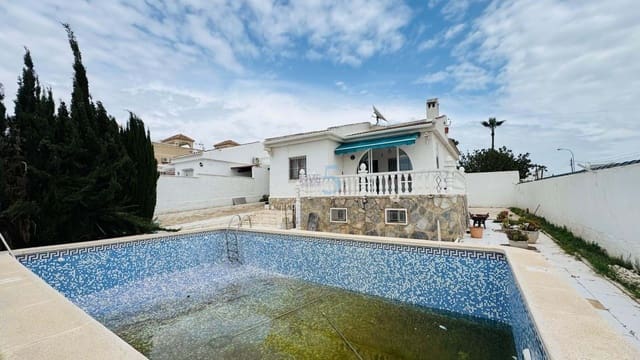 2 slaapkamer Villa te koop in La Siesta, Torrevieja met zwembad garage - € 220.000 (Ref: 9727431)
