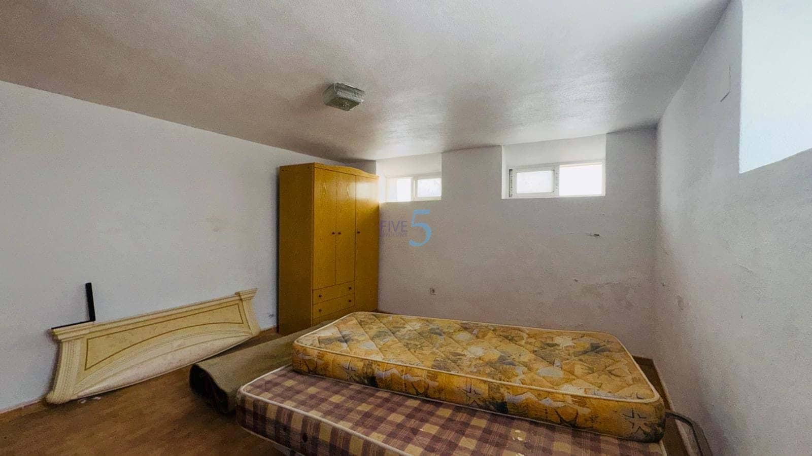 2 slaapkamer Villa te koop in La Siesta met zwembad garage - € 220.000 (Ref: 9727431)