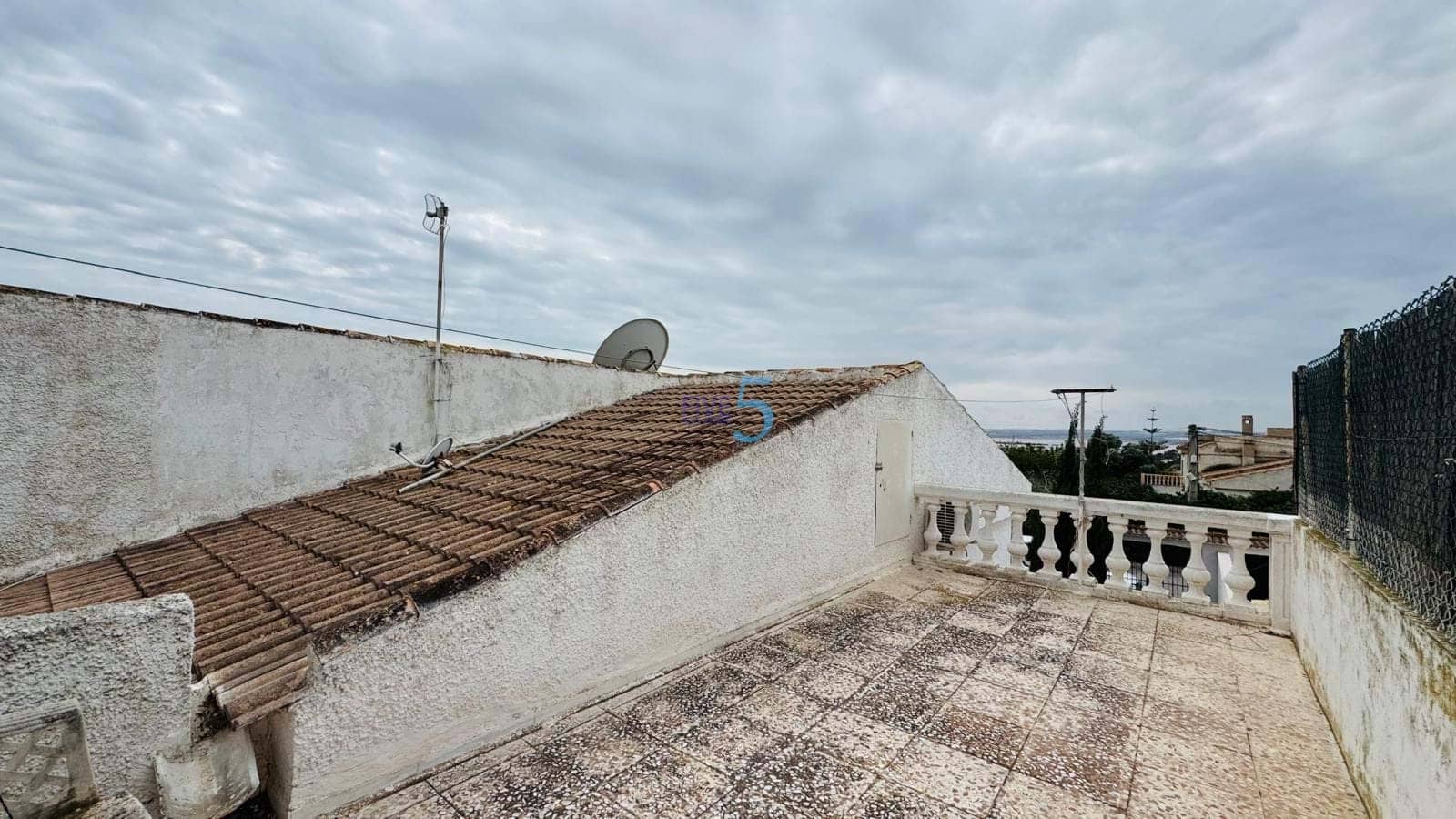 2 slaapkamer Villa te koop in La Siesta met zwembad garage - € 220.000 (Ref: 9727431)