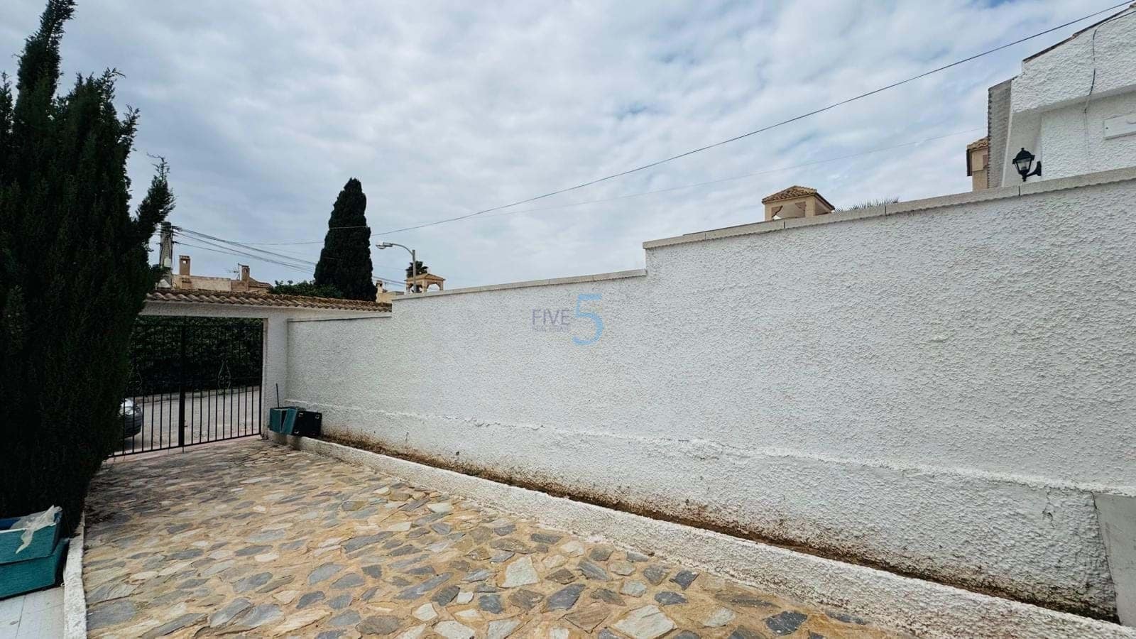 2 slaapkamer Villa te koop in La Siesta met zwembad garage - € 220.000 (Ref: 9727431)