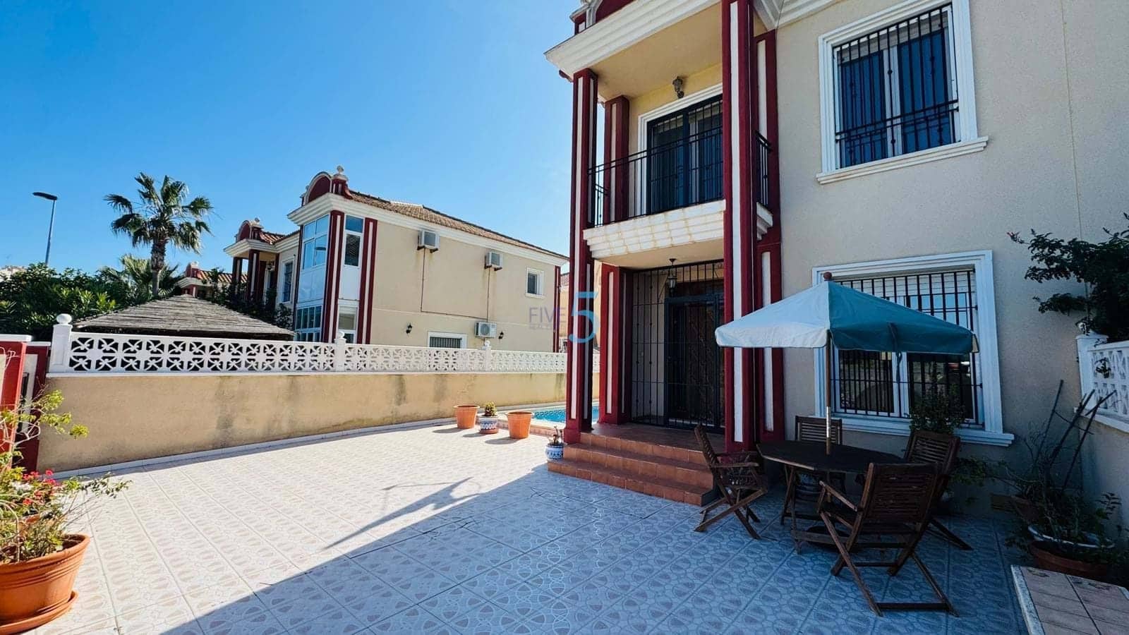3 sypialnia Dom na sprzedaż w Dehesa de Campoamor z basenem - 279 995 € (Ref: 9727434)