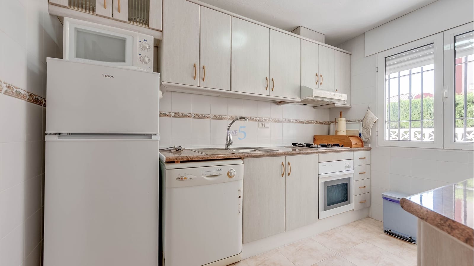 3 bedroom Townhouse for sale in Dehesa de Campoamor with pool - € 249,500 (Ref: 9727434)