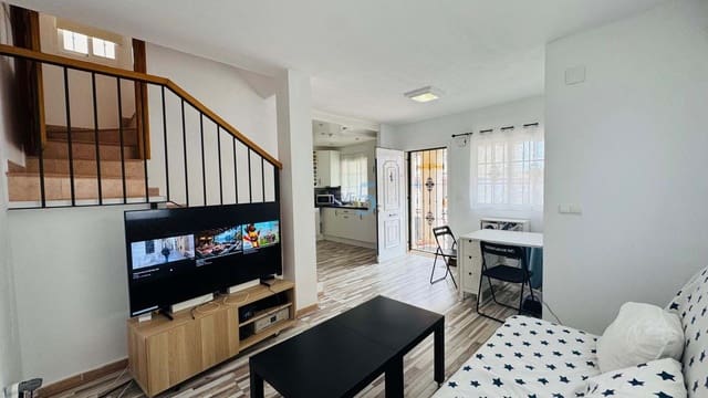 2 Zimmer Haus zu verkaufen in Torrevieja mit Pool - 195.000 € (Ref: 9727537)