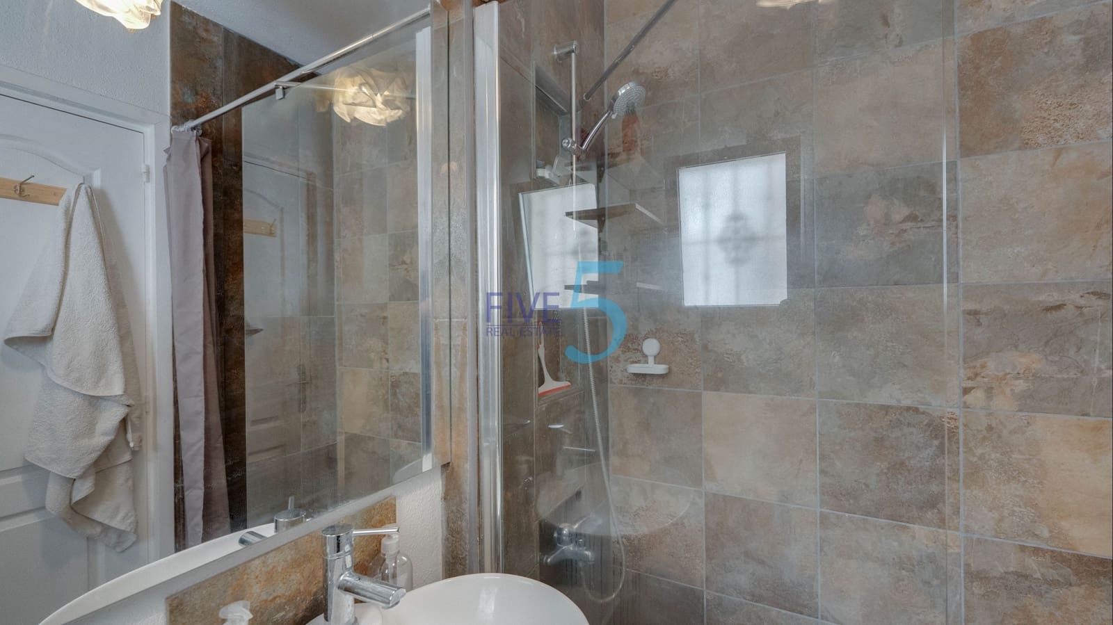 2 soverom Hus til salgs i Torrevieja med svømmebasseng - € 195 000 (Ref: 9727537)