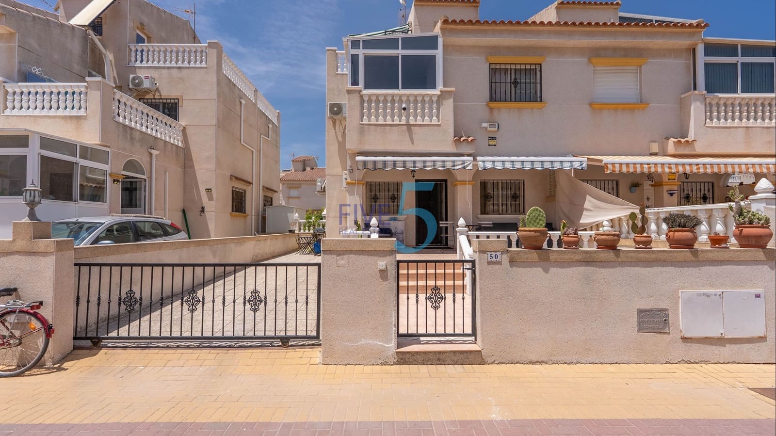 2 soverom Hus til salgs i Torrevieja med svømmebasseng - € 195 000 (Ref: 9727537)