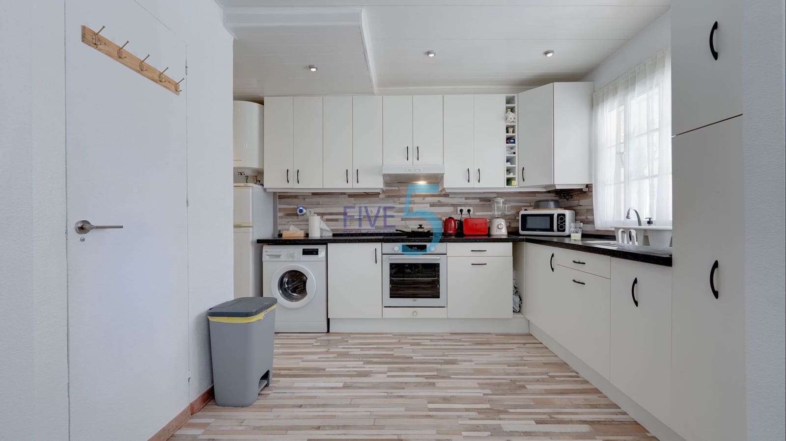 2 soverom Hus til salgs i Torrevieja med svømmebasseng - € 195 000 (Ref: 9727537)
