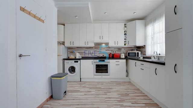 2 soverom Hus til salgs i Torrevieja med svømmebasseng - € 195 000 (Ref: 9727537)