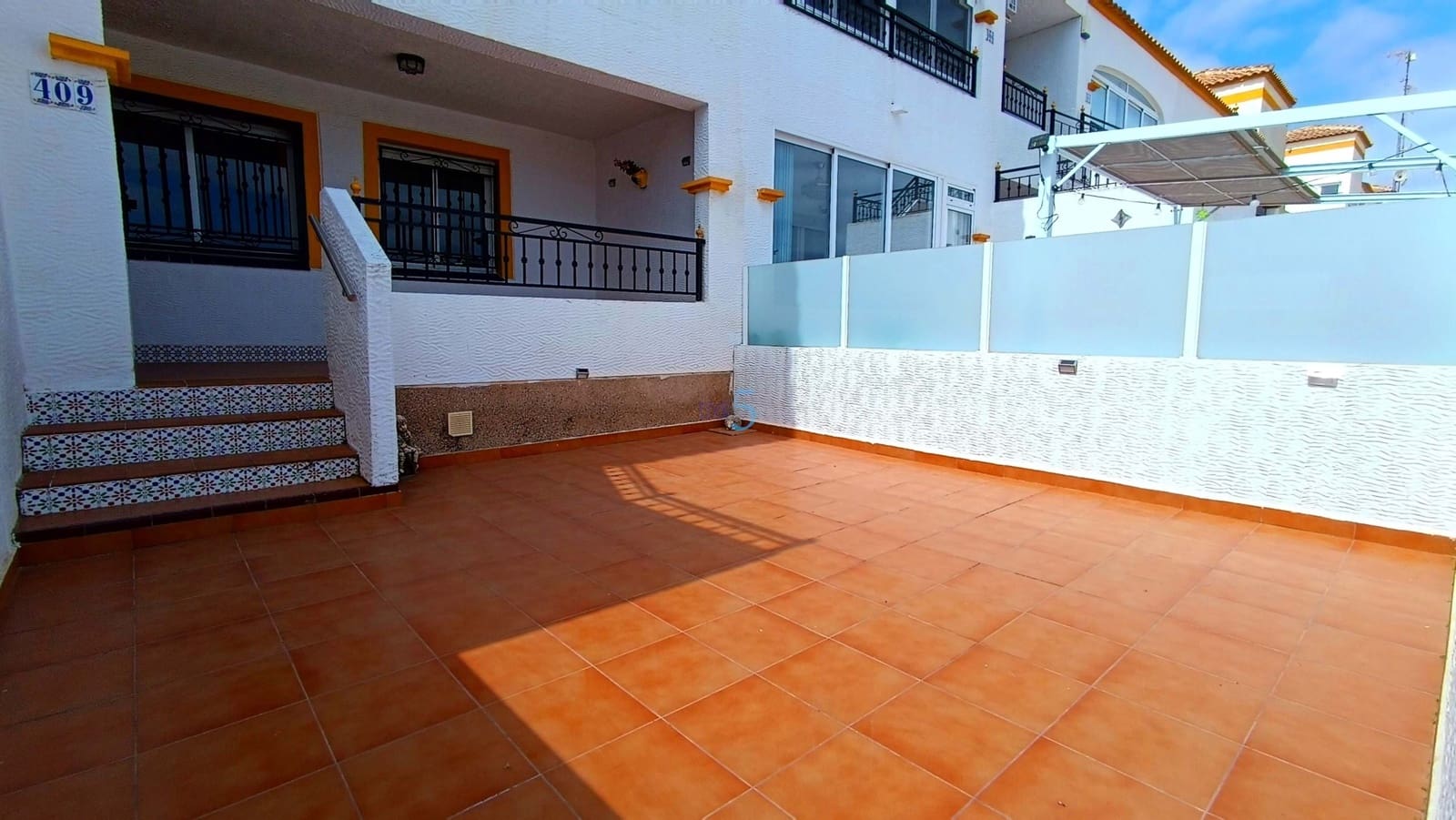 2 bedroom Apartment for sale in Vistabella with pool garage - € 120,000 (Ref: 9730856)