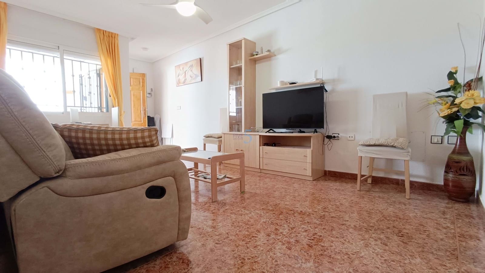 2 bedroom Apartment for sale in Vistabella with pool garage - € 120,000 (Ref: 9730856)