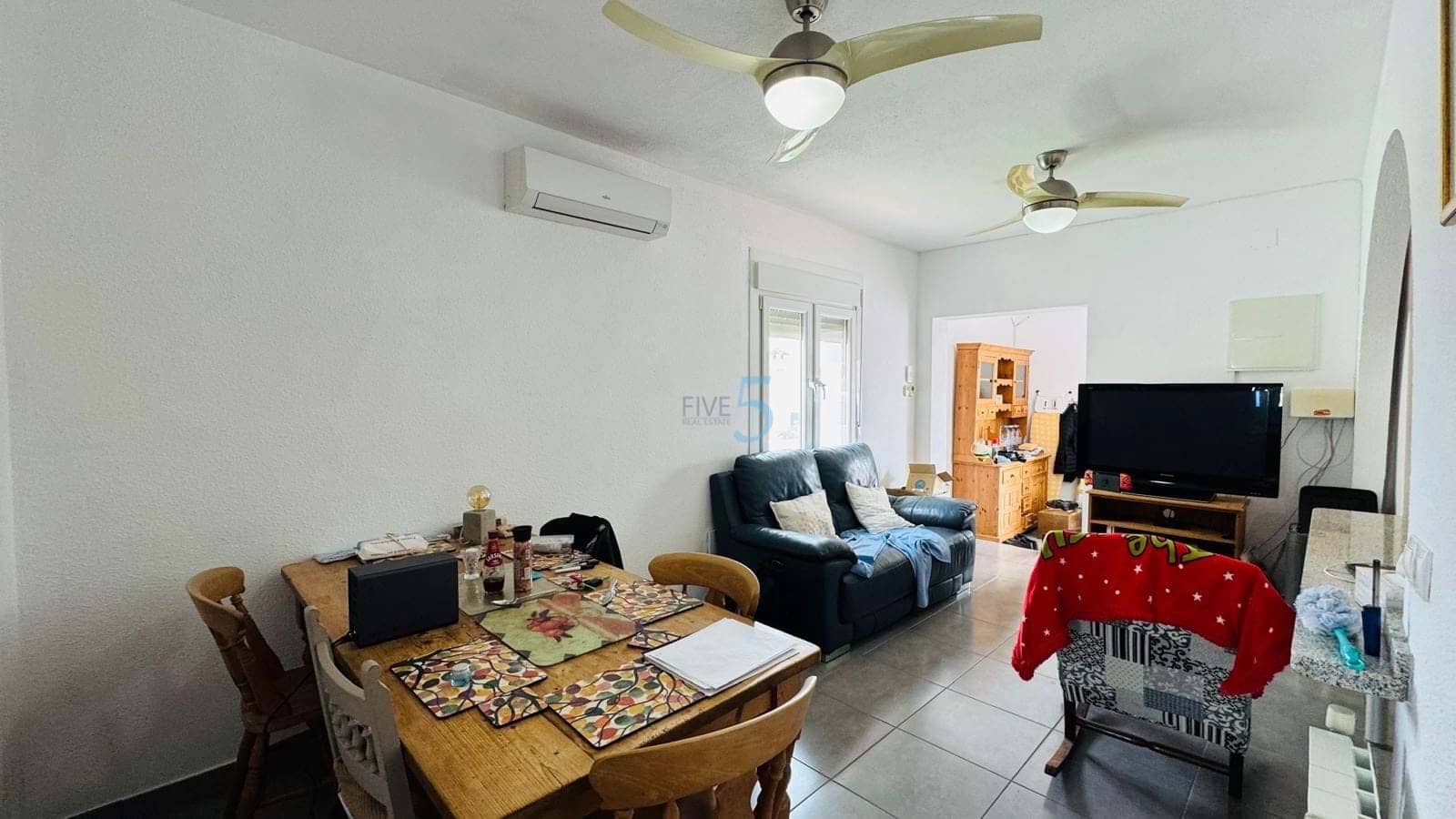 3 makuuhuone Huvila myytävänä paikassa Villamartin mukana uima-altaan - 410 000 € (Ref: 9731160)