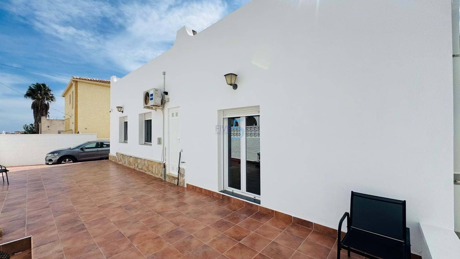 3 makuuhuone Huvila myytävänä paikassa Villamartin mukana uima-altaan - 410 000 € (Ref: 9731160)