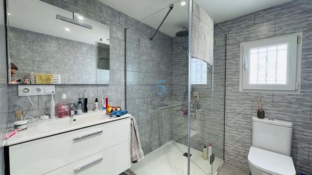 3 makuuhuone Huvila myytävänä paikassa Villamartin, Orihuela mukana uima-altaan - 410 000 € (Ref: 9731160)