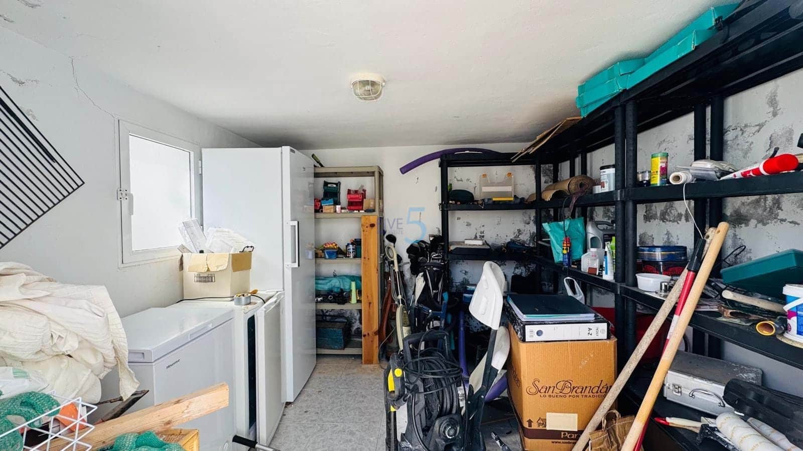 3 makuuhuone Huvila myytävänä paikassa Villamartin mukana uima-altaan - 410 000 € (Ref: 9731160)