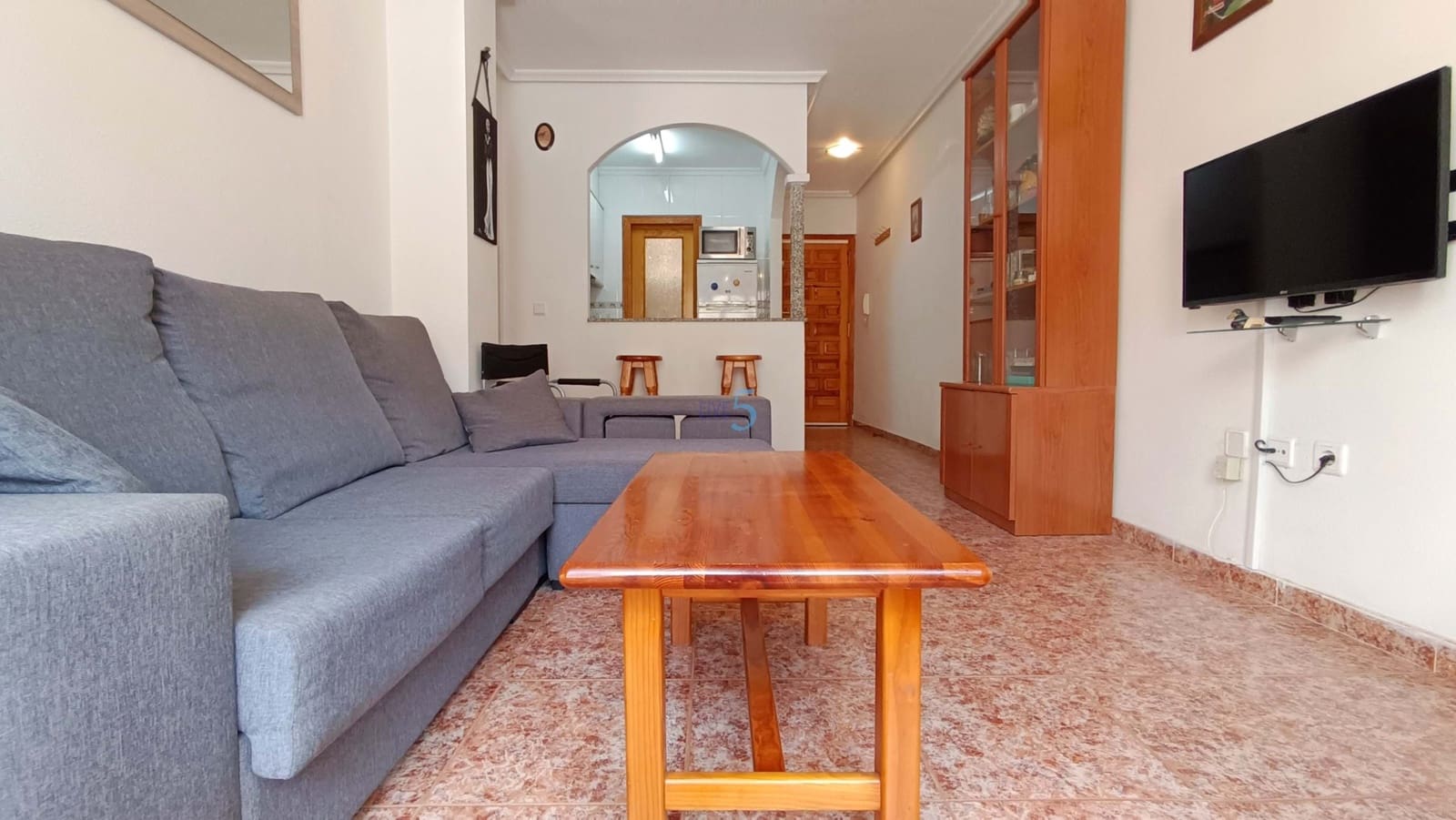 2 bedroom Apartment for sale in Torrevieja with pool garage - € 125,000 (Ref: 9731161)