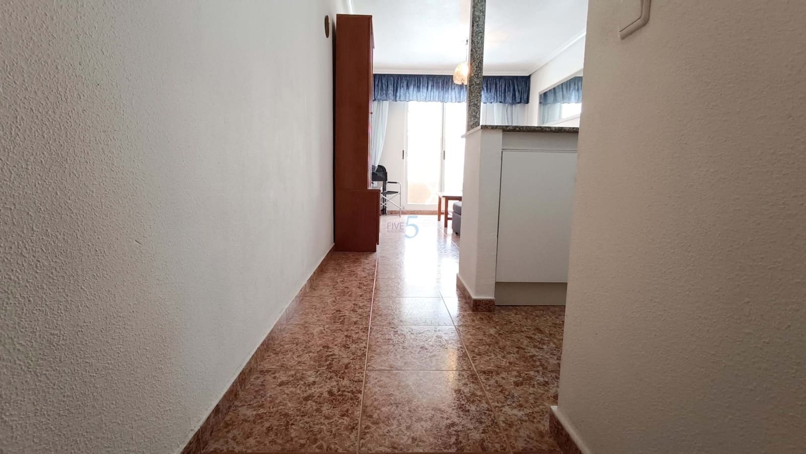 2 bedroom Apartment for sale in Torrevieja with pool garage - € 125,000 (Ref: 9731161)