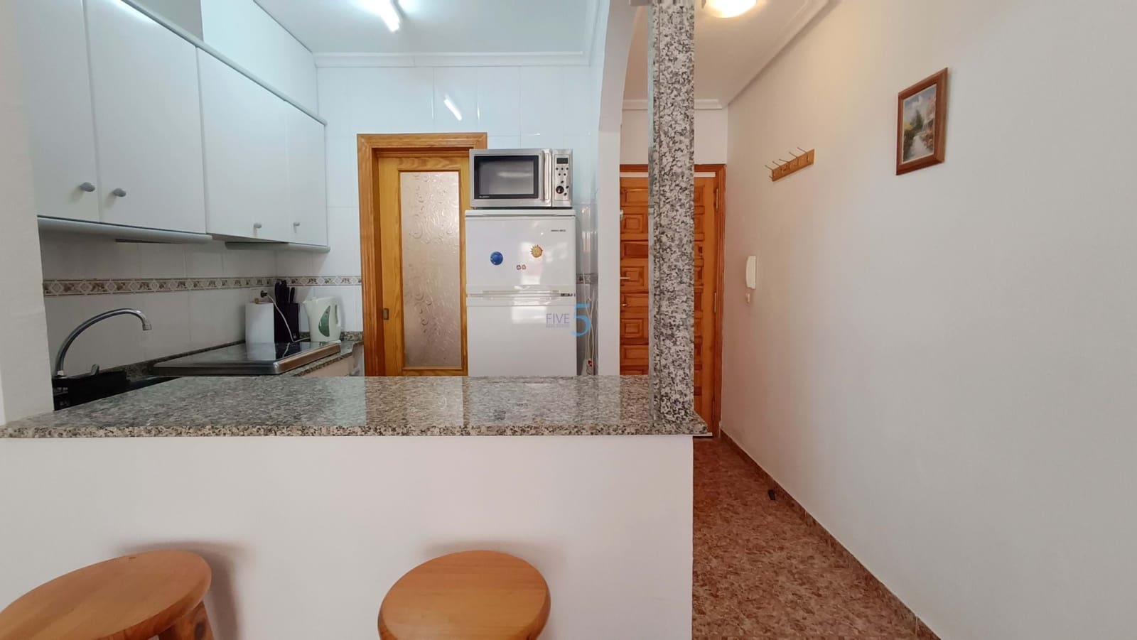 2 bedroom Apartment for sale in Torrevieja with pool garage - € 125,000 (Ref: 9731161)