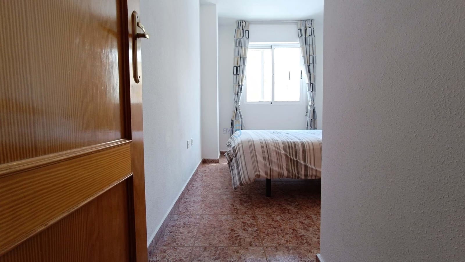 2 bedroom Apartment for sale in Torrevieja with pool garage - € 125,000 (Ref: 9731161)