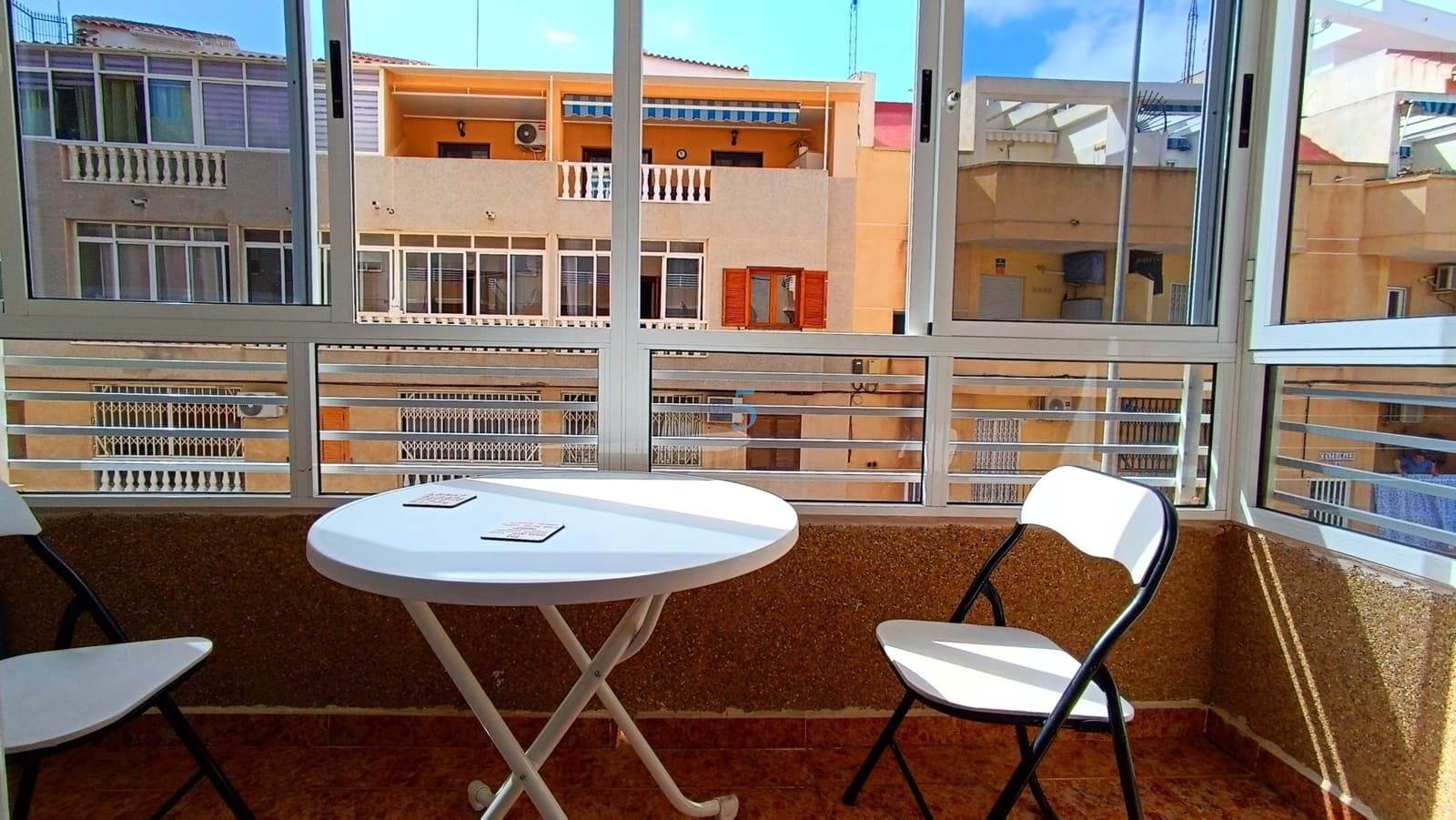2 bedroom Apartment for sale in Torrevieja with pool garage - € 125,000 (Ref: 9731161)