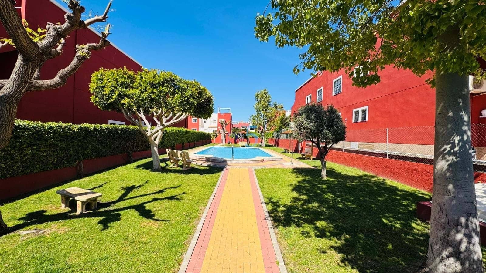 Apartamento de 2 habitaciones en Los Altos en venta con piscina garaje - 164.000 € (Ref: 9731519)