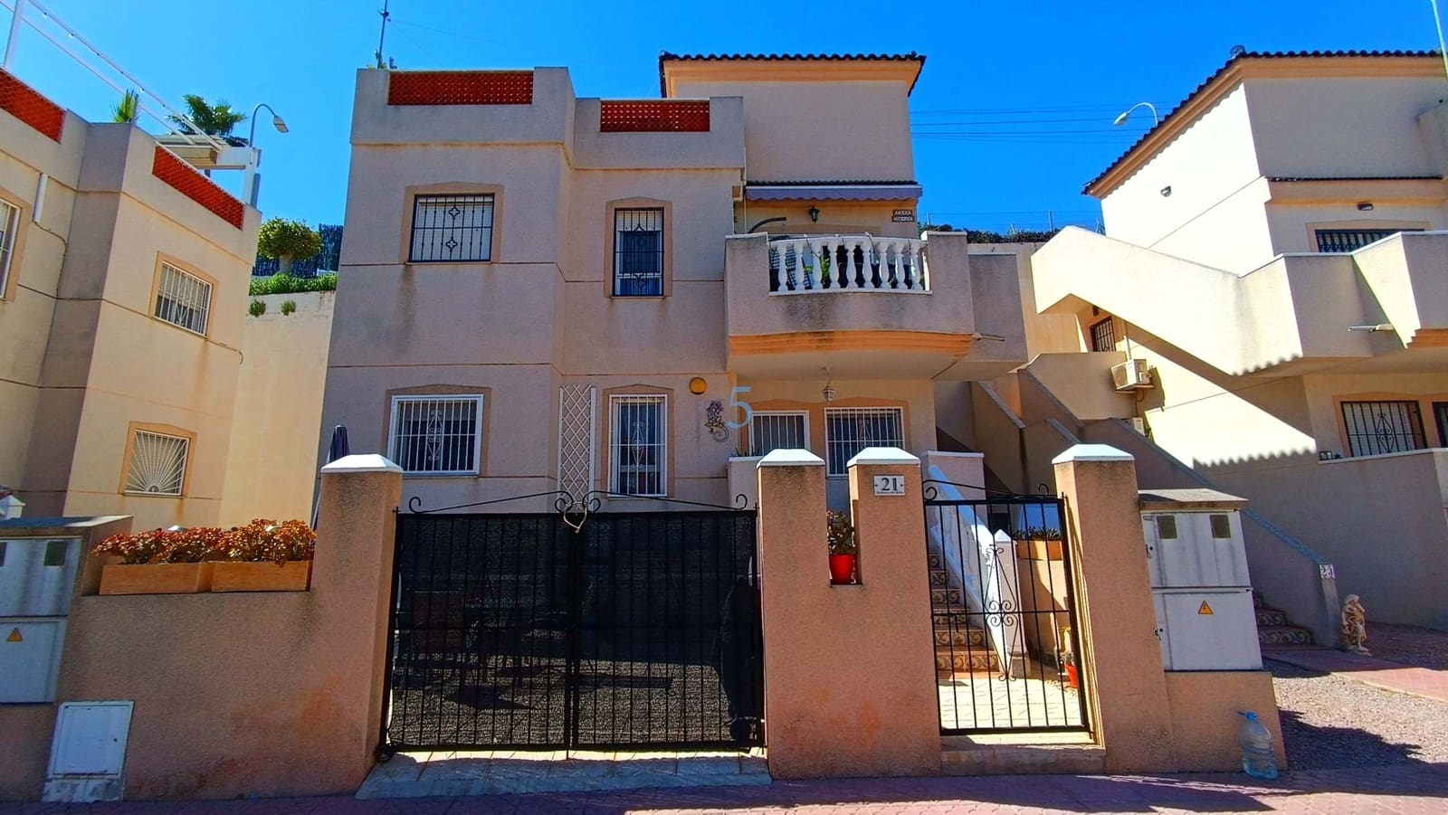 2 bedroom Apartment for sale in Ciudad Quesada with pool - € 134,995 (Ref: 9734092)