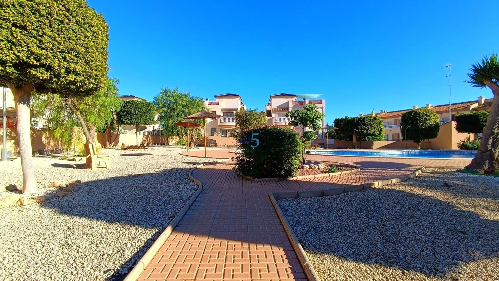 2 bedroom Apartment for sale in Ciudad Quesada with pool - € 134,995 (Ref: 9734092)