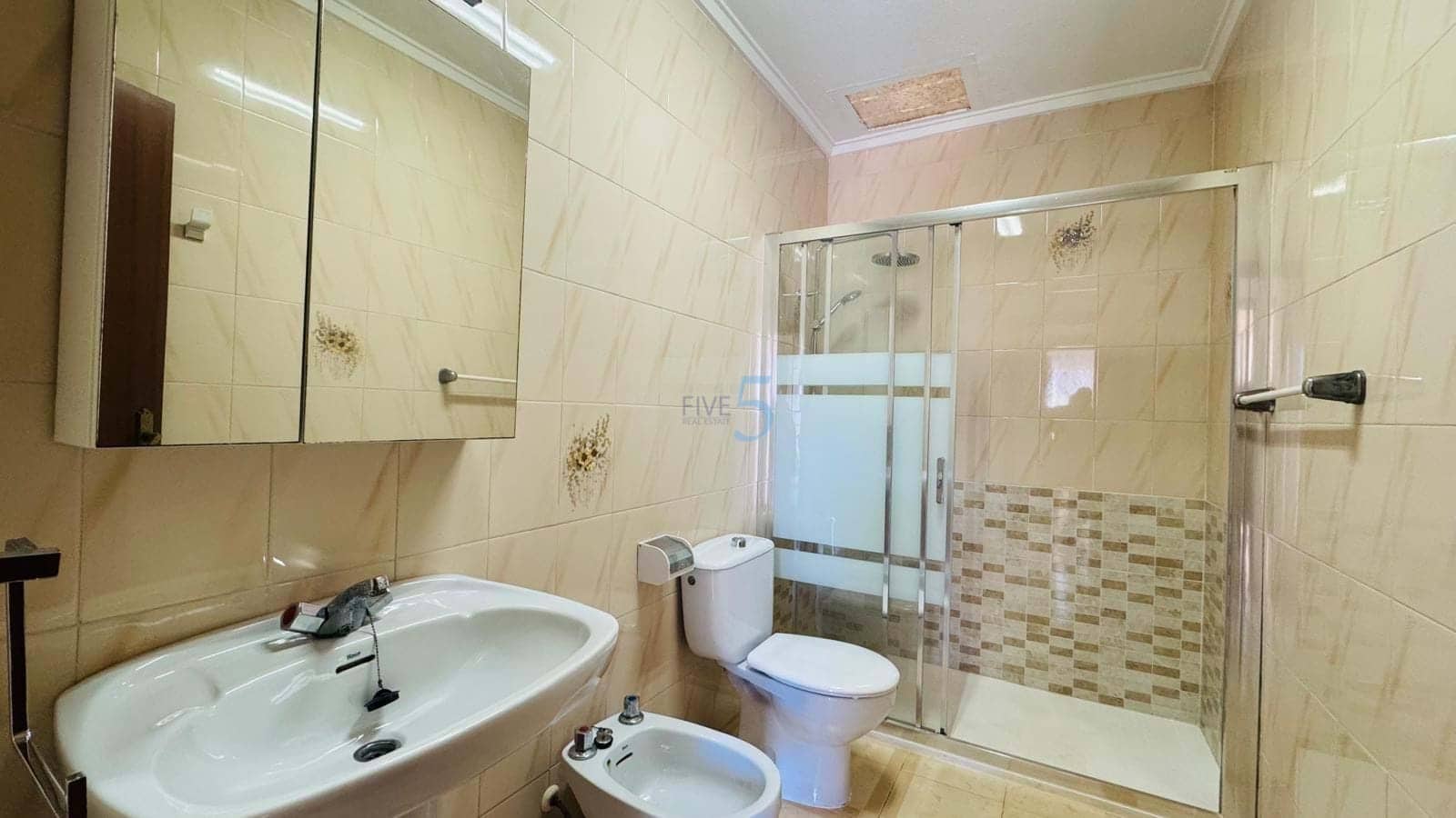 2 soverom Bungalow til salgs i Torrevieja med svømmebasseng garasje - € 249 000 (Ref: 9734226)