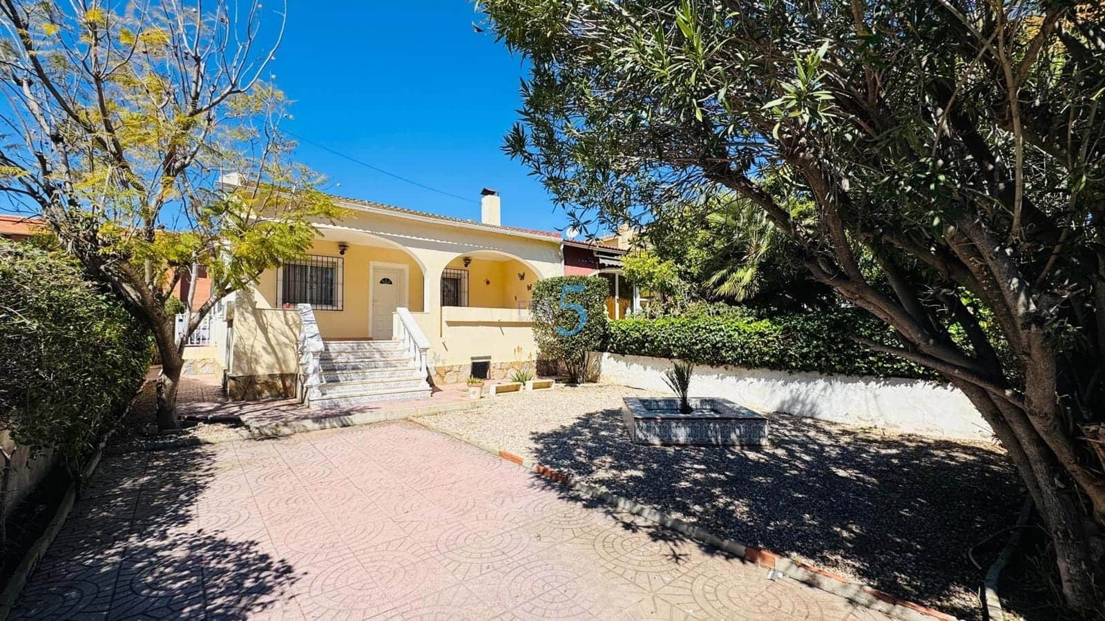 2 soverom Bungalow til salgs i Torrevieja med svømmebasseng garasje - € 249 000 (Ref: 9734226)