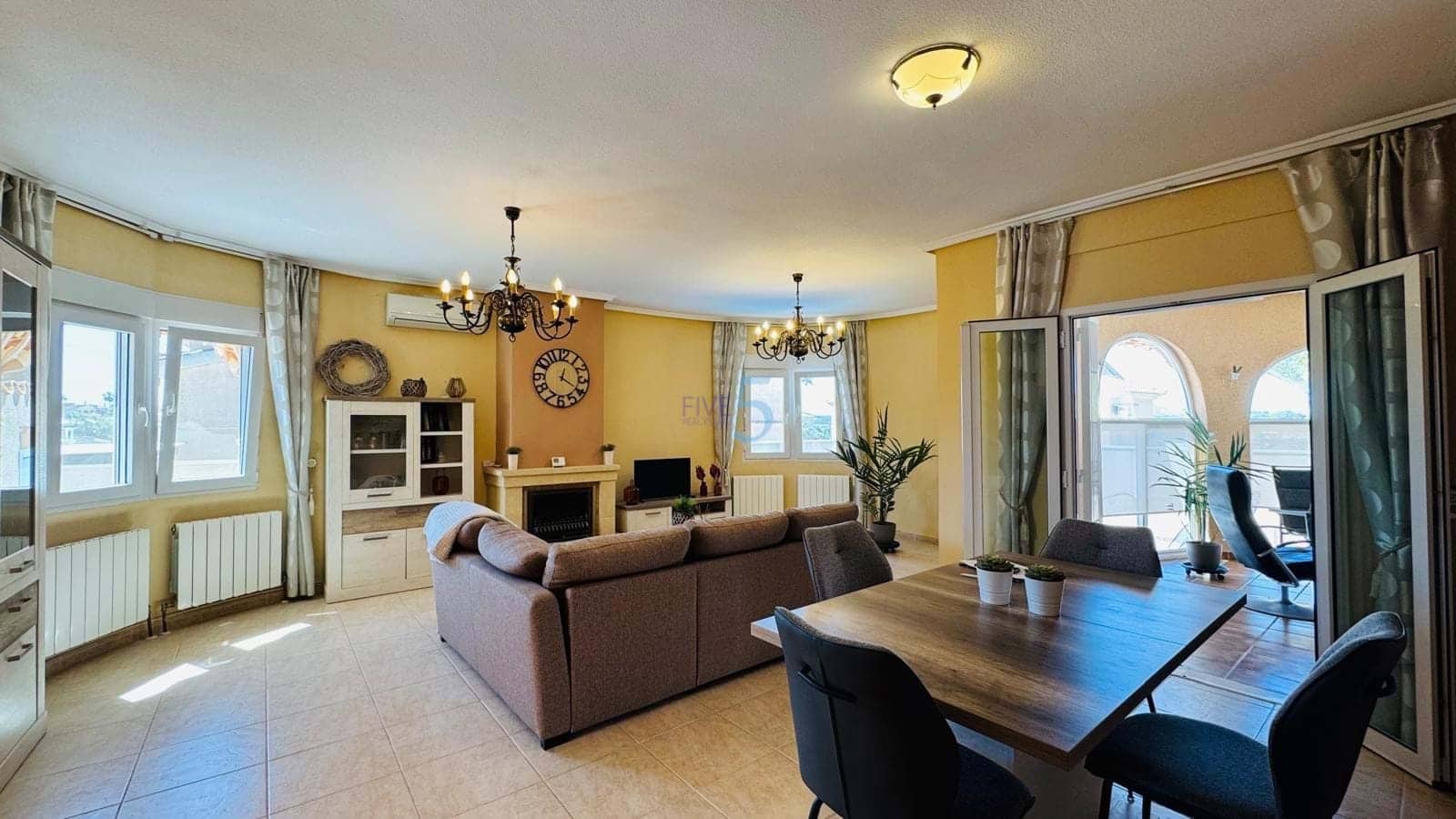 2 bedroom Villa for sale in Rojales with pool - € 340,000 (Ref: 9736013)