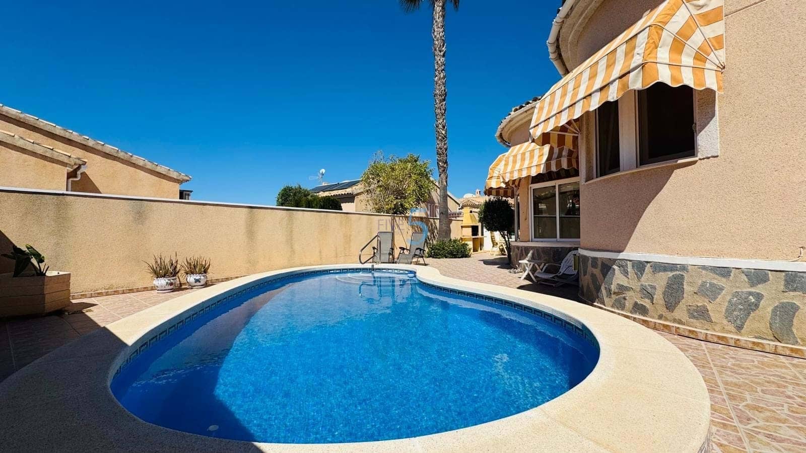 2 bedroom Villa for sale in Rojales with pool - € 340,000 (Ref: 9736013)