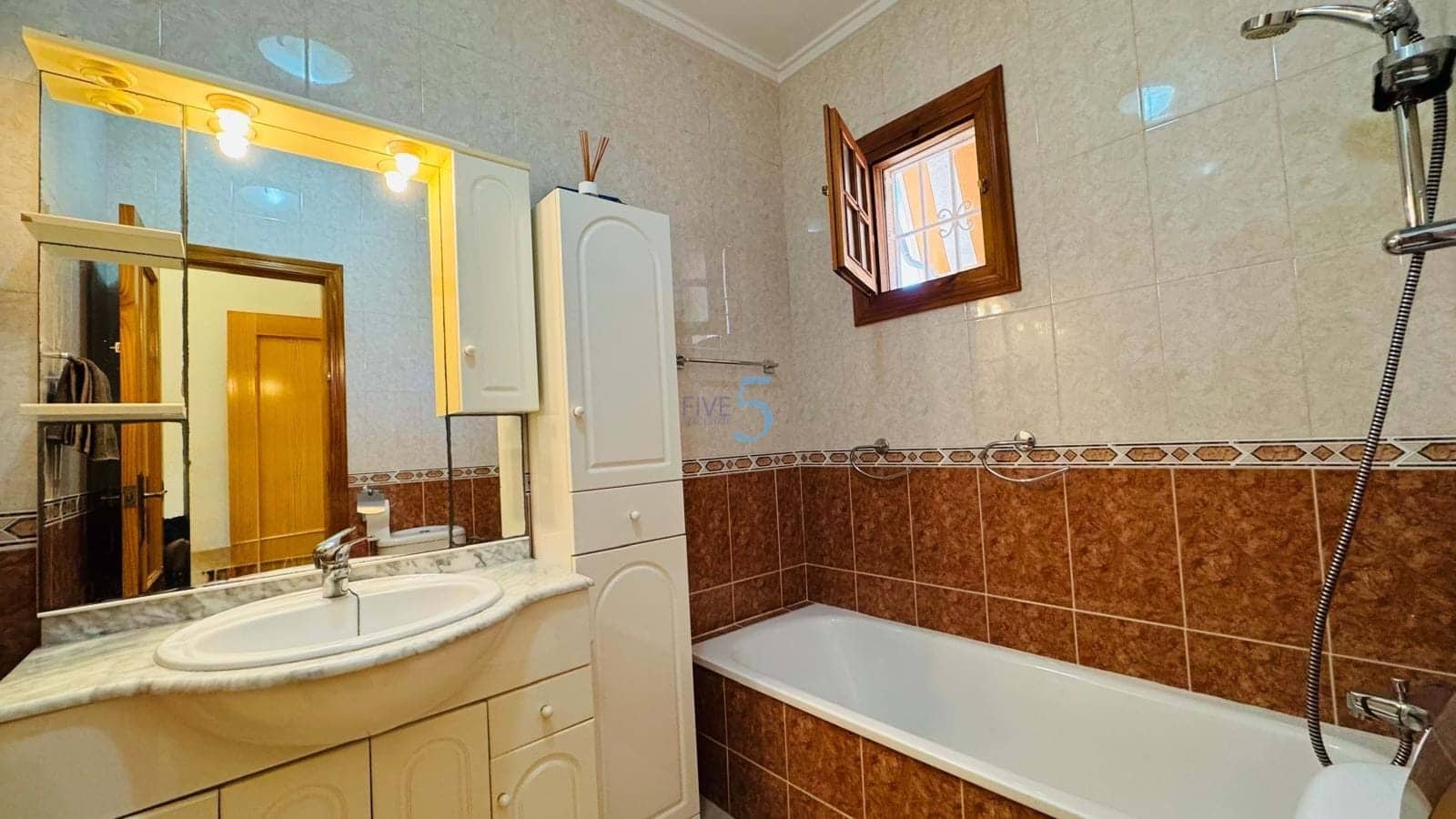 2 bedroom Villa for sale in Rojales with pool - € 340,000 (Ref: 9736013)