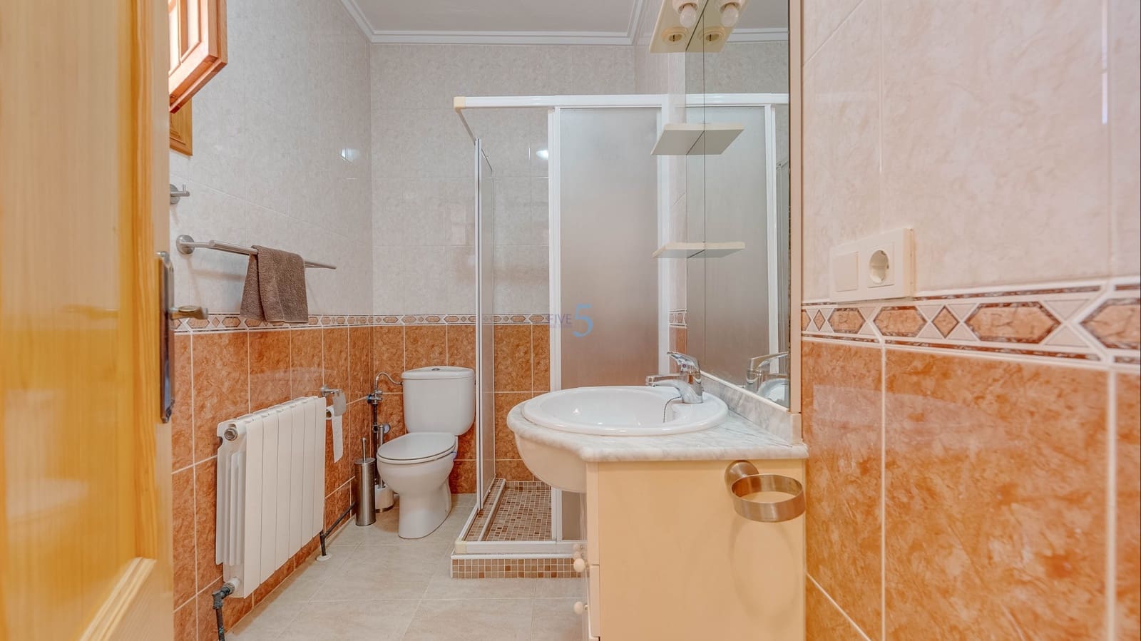 2 soveværelse Villa til salg i Rojales med swimmingpool - € 340.000 (Ref: 9736013)