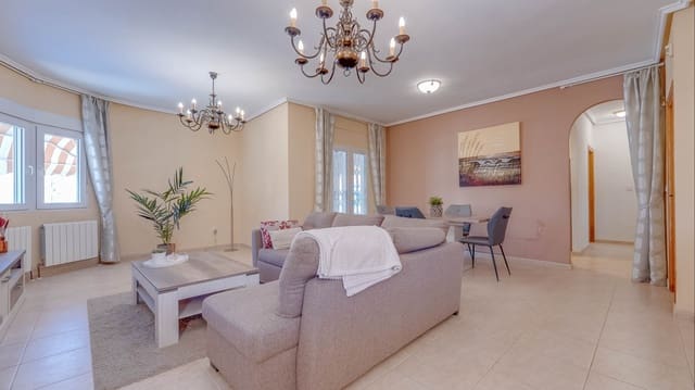 2 soveværelse Villa til salg i Rojales med swimmingpool - € 340.000 (Ref: 9736013)